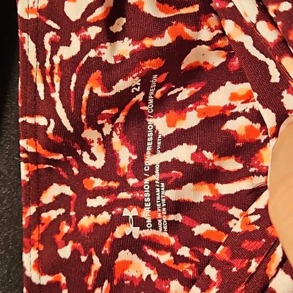 Under Armour 🖤 bnwt Capri leggings (#81-82) - Picture 4 of 8